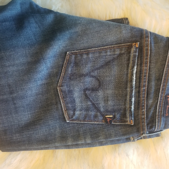 Woman's Jeans - Picture 3 of 4